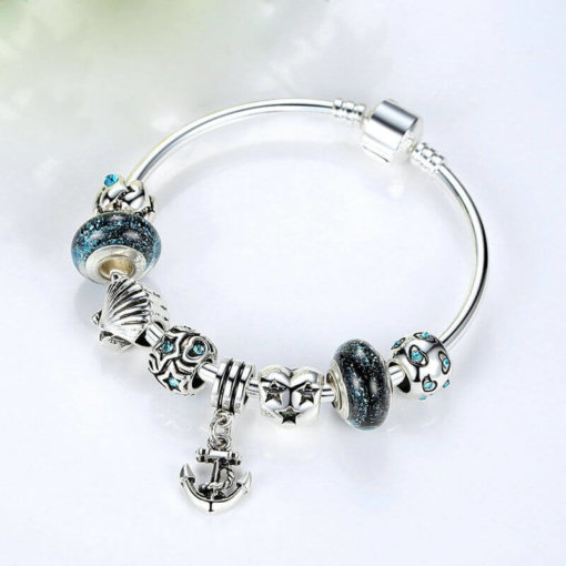 Bracelet de charme avec perles de verre