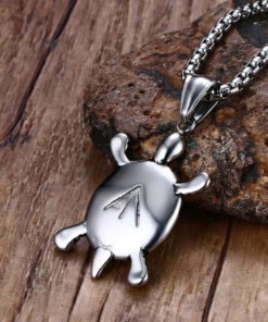 Collier et pendentif tortue de mer Vintage vue de dos