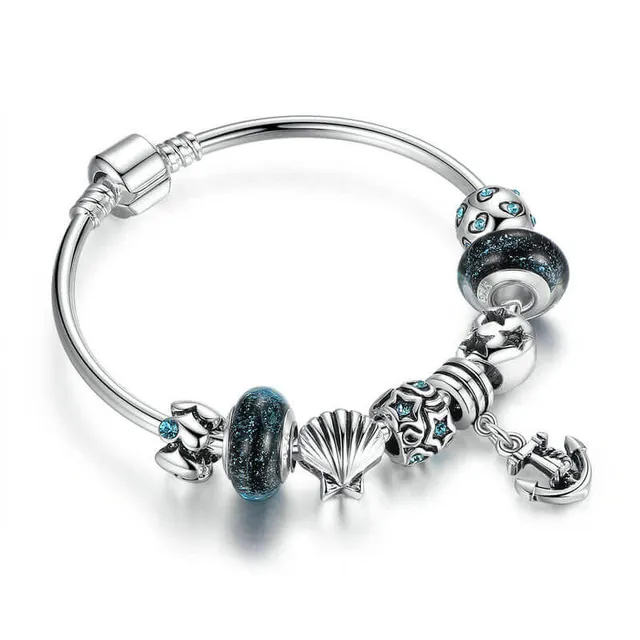 Bracelet jonc à breloques marines et perles de verre