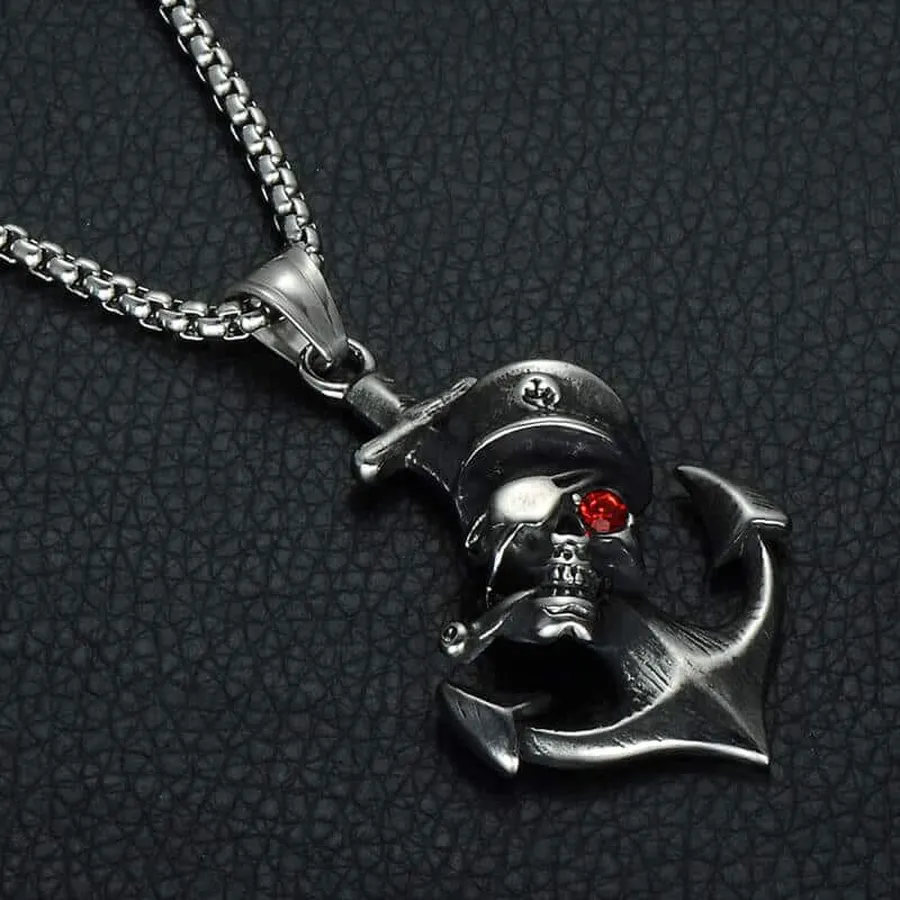 Collier ancre et tête de pirate, finition argent, vue de face