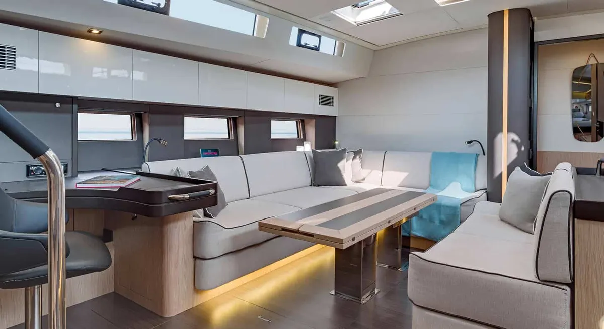 Oceanis Yacht 62 : la fiche technique : photo 14